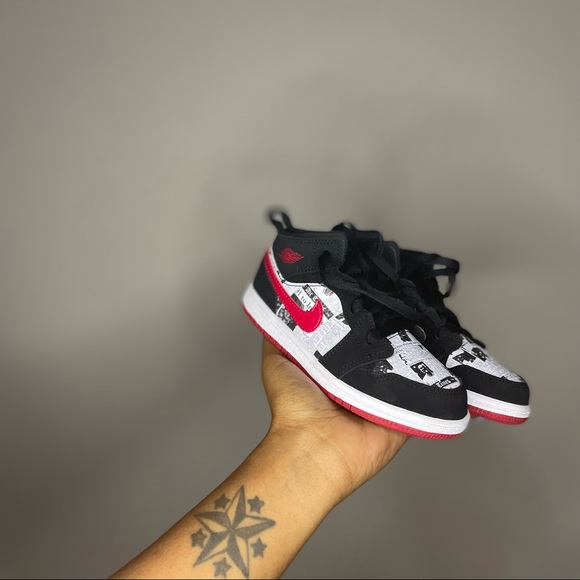 Nike - Picture 3 of 4